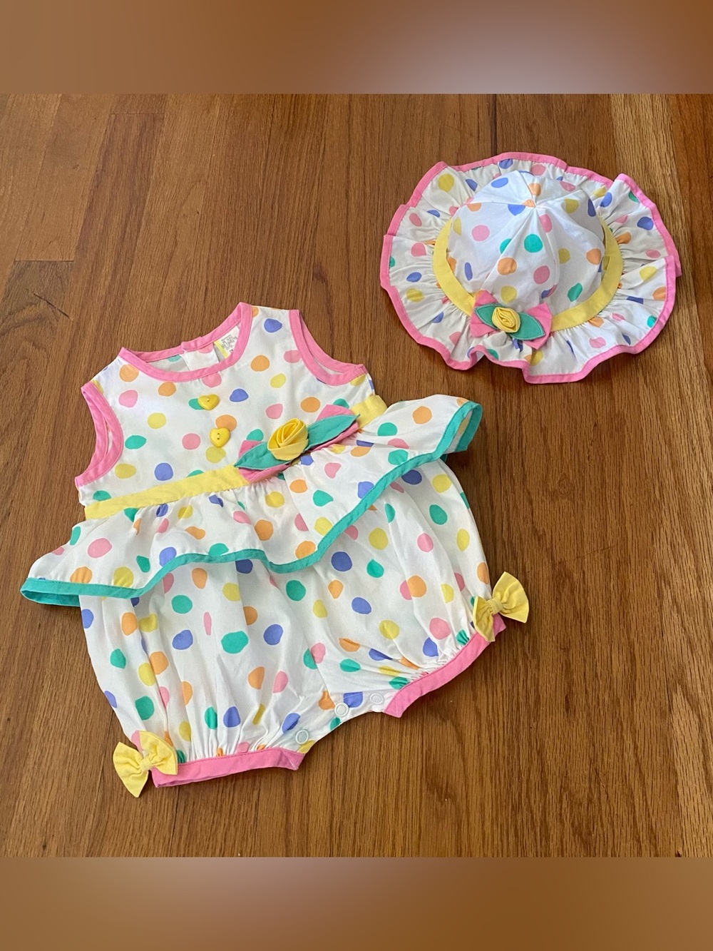 Unbranded Vintage Polka Confetti Dot Summer  Romper & Hat Set
